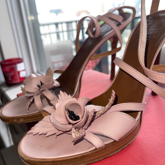 VALENTINO Size 41 - Leather Floral Blush Pink Heels - Picture 3 of 6